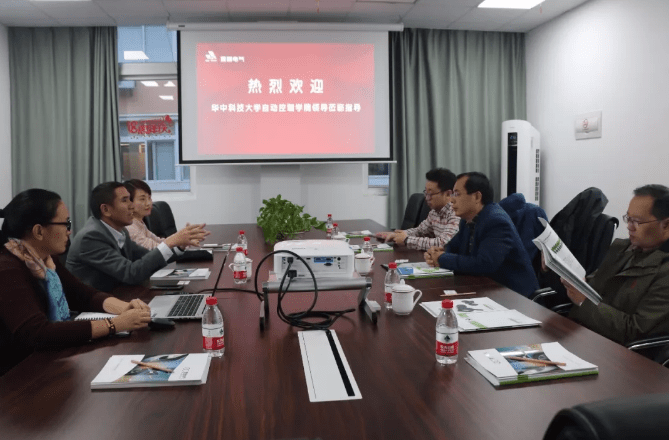 熱烈歡迎，華中科技大學(xué)自動化學(xué)院領(lǐng)導(dǎo)蒞臨置恒電氣指導(dǎo)！